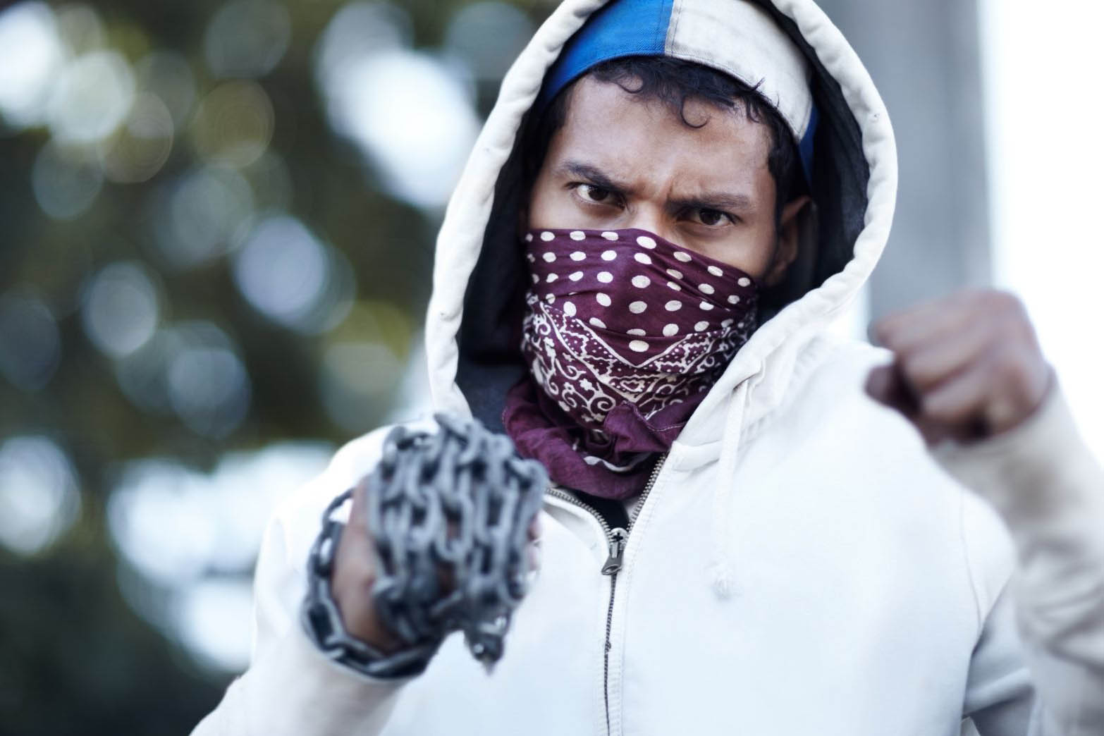 Šokk ja vastuseta küsimused Meie ühiskonda on raputanud lood, mis tunduvad olevat pärit õudusfilmist, mitte meie oma tagaaiast. Kuidas on võimalik, et teismelis